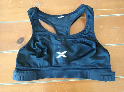 Triathlon/running/cycling Sports Bra (Brand: 2XU)