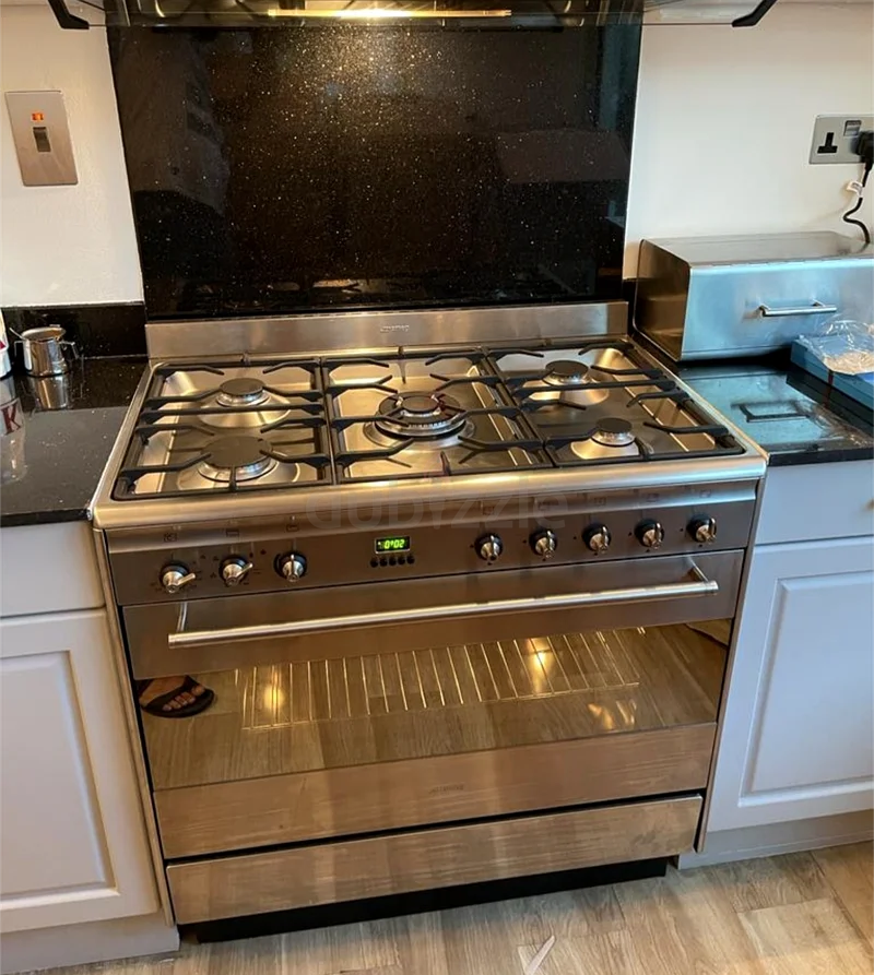 Smeg Duel Fuel Gas electric Cooker 90cm