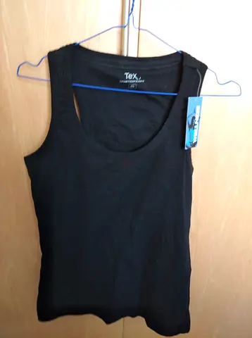 Tank top (size small) - black