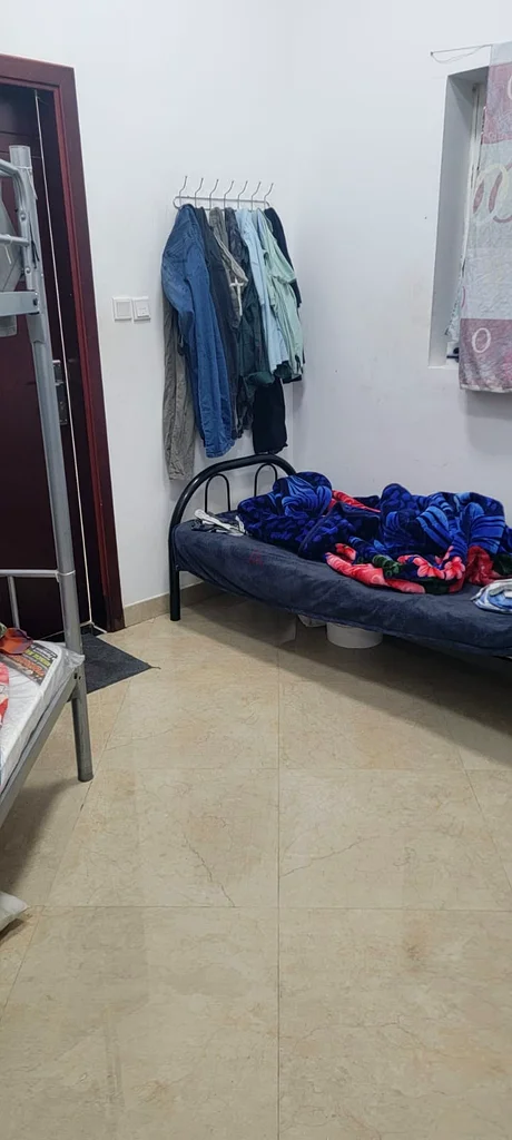 Apartment Bed SPACE available Dubai