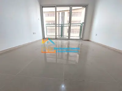 Availabile Dor Rent!! 3bhk With Master / Maids Room / Parking / Khalidiyah