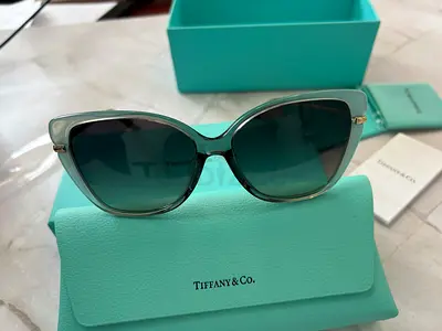 TIFFANY GREEN GRADINT MILKY GREEN SUNGLASSES
