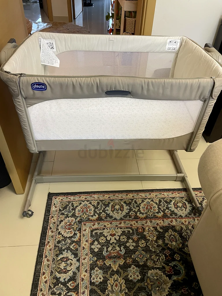 Chicco Next2Me Magic Crib