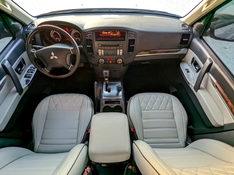 MITSUBISHI PAJERO 2013 FACELIFTED 2020 G.C.C V6 3.5L IN EXCELLENT CONDITION63152749706113113