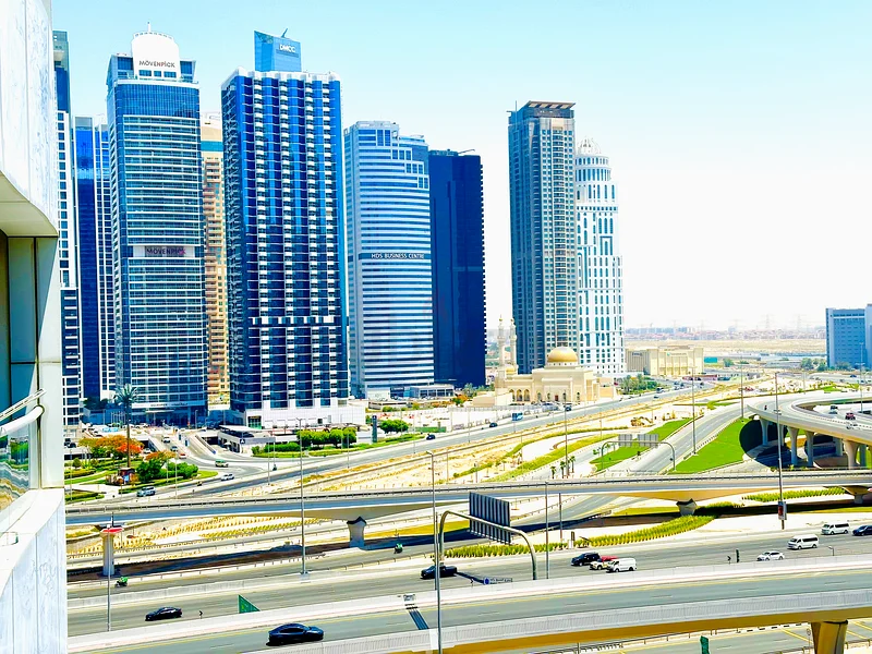 Apartment LUXURIOUS BEDSPACE WITH HUGE BALCONY IN MARINA Dubai