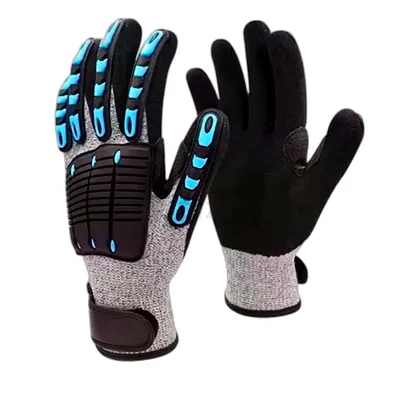 Dragon skin gloves for fishing and spearfishing