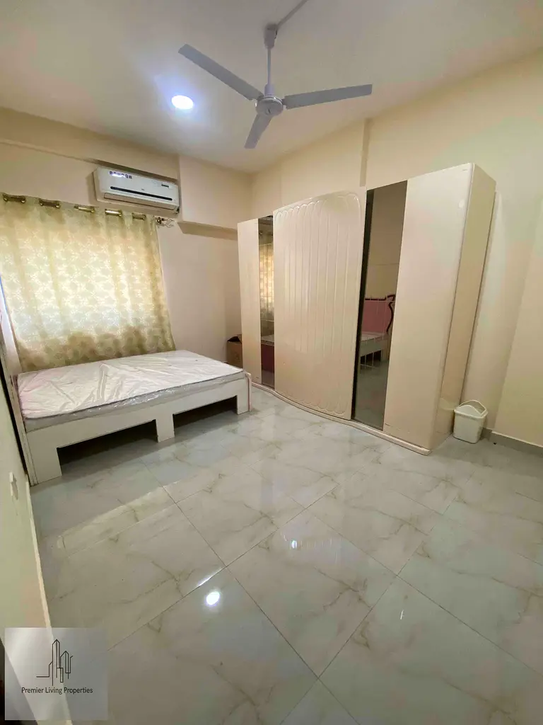 Apartment Monthly basis full furnished 2bhk available with balcony