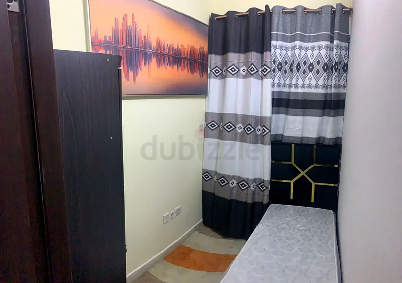 Apartment Partition single with blacony in barsha 1 near metro