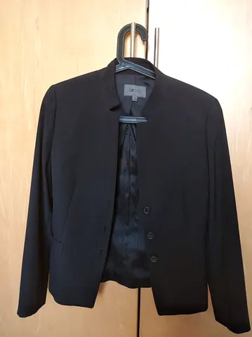 Womans business suit (black) - G2000 brand - size 9