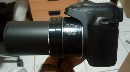 Panasonic Lumix FZ72 Superzoom camera