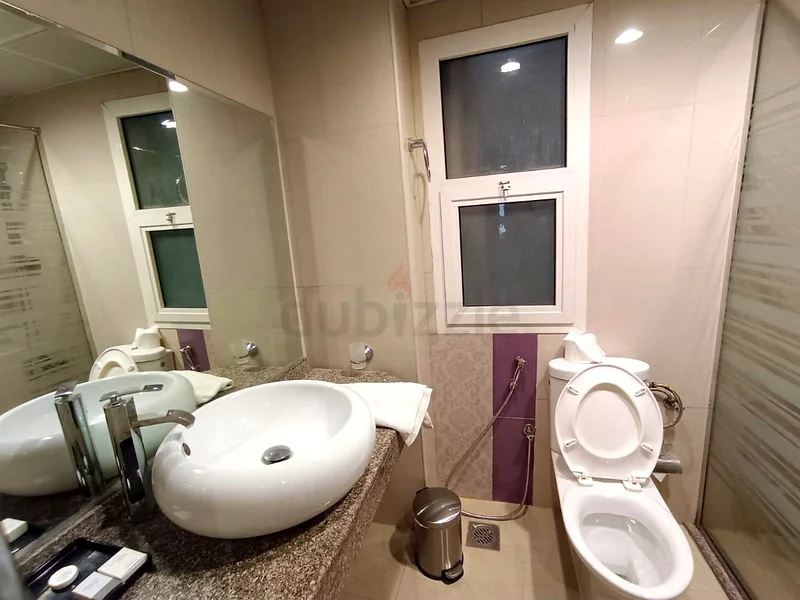 Apartment Bachelor’s Bed Space near Mashreq Metro Barsha 1st