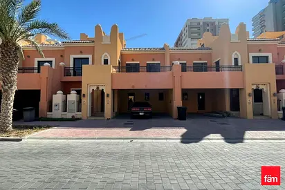 Spacious Layout | Vacant | Single Row