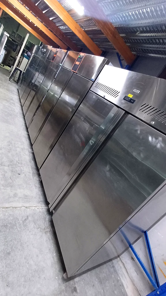 RESTAURANT USED KITCHEN EQUIPMENT