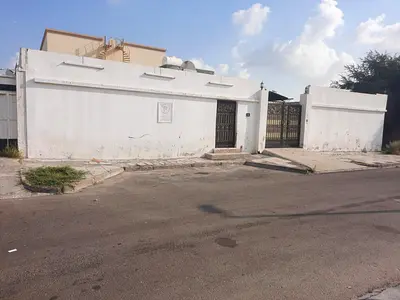 Rin Sharjah, Al-fayhaa Sharjah Very Nice Location Corner Close To The Park In The City Cente