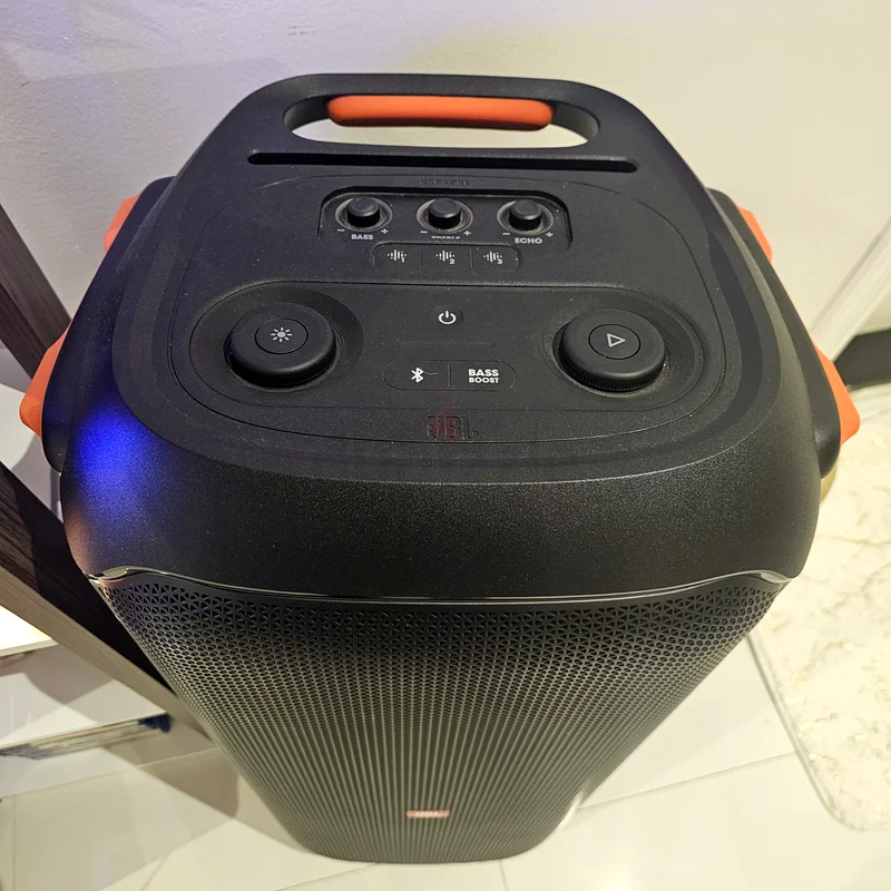 JBL Partybox 710 party speaker with 800w rms powerful sound built in