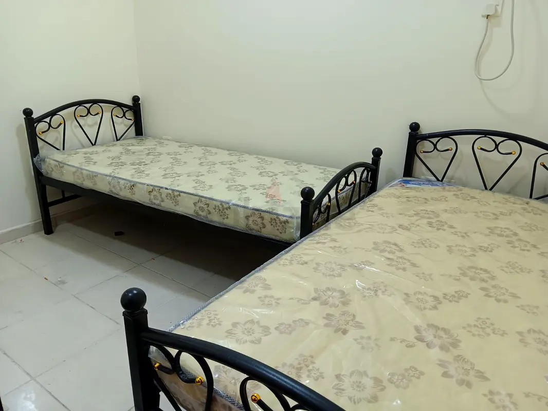 Apartment Bachelor Room available for Executive Indians near Sharaf DG