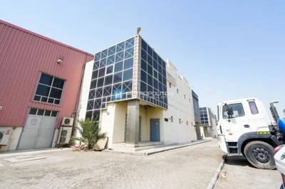 Cosmetics Industry | 4staff | Machines + Materials