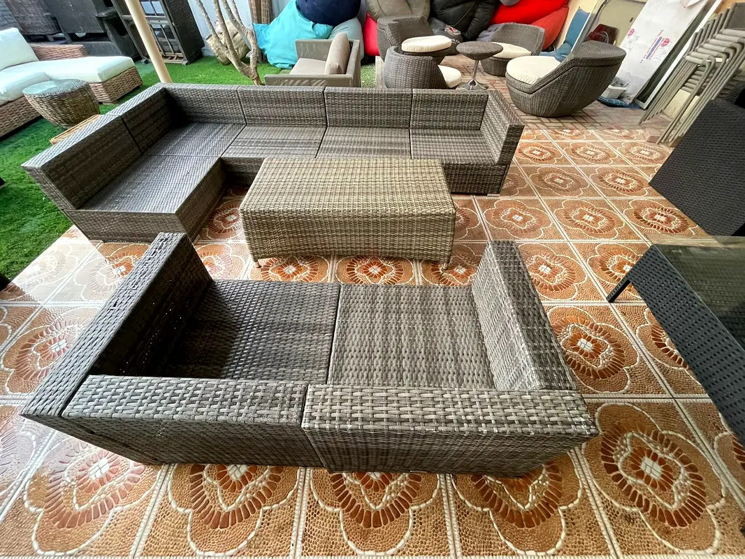 Throw away price Outdoor sofa set big ones