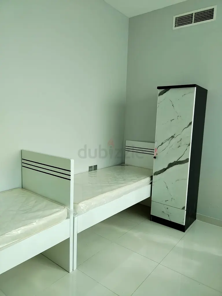 Apartment BED SPACE AVAILABLE FOR EXECUTIVE BACHELOR in DIP1