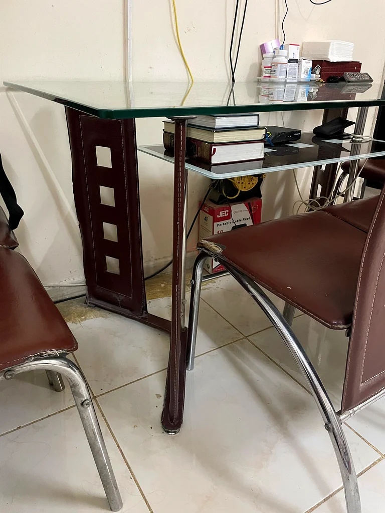 Dining table set