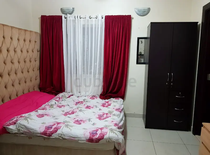 Apartment Master room Jlt 4000 Dubai