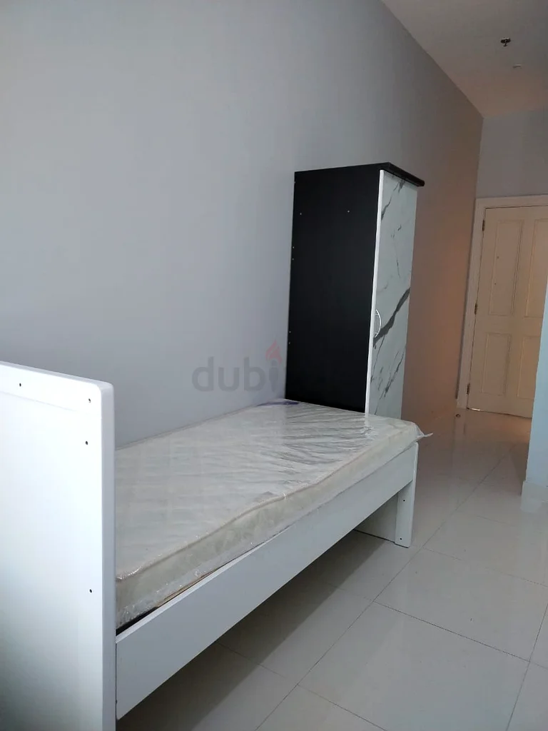 Apartment BED SPACE AVAILABLE FOR EXECUTIVE BACHELOR in DIP1