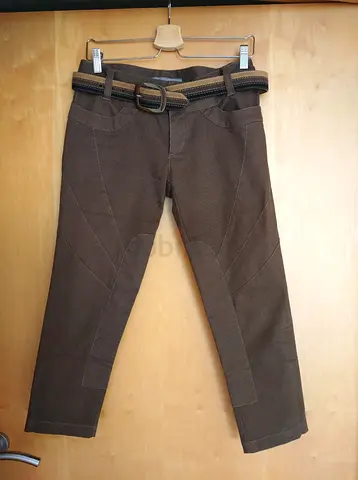 Capris (UK10)
