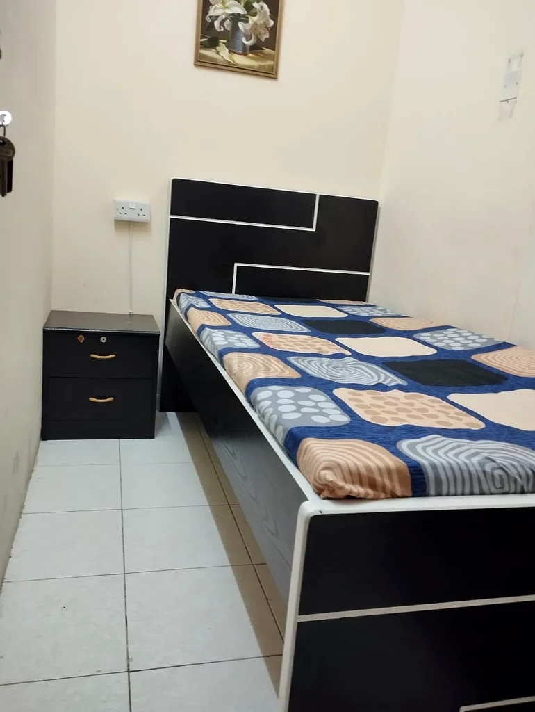 Apartment Partition Room (Fully Closed) Available Near Dafza Metro Dubai