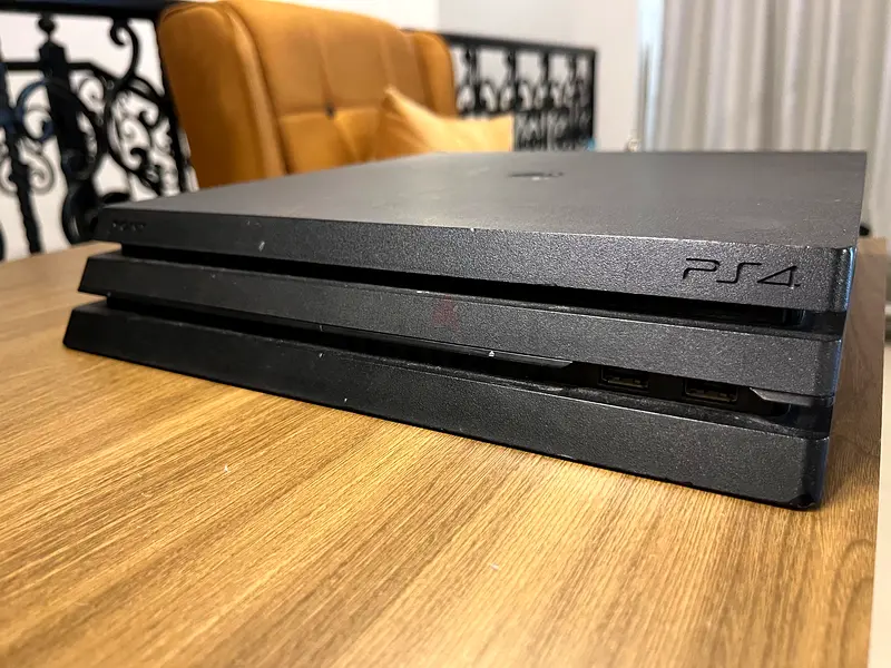 PS4 Pro ( Loud Fan / working perfectly fine) 1 TB