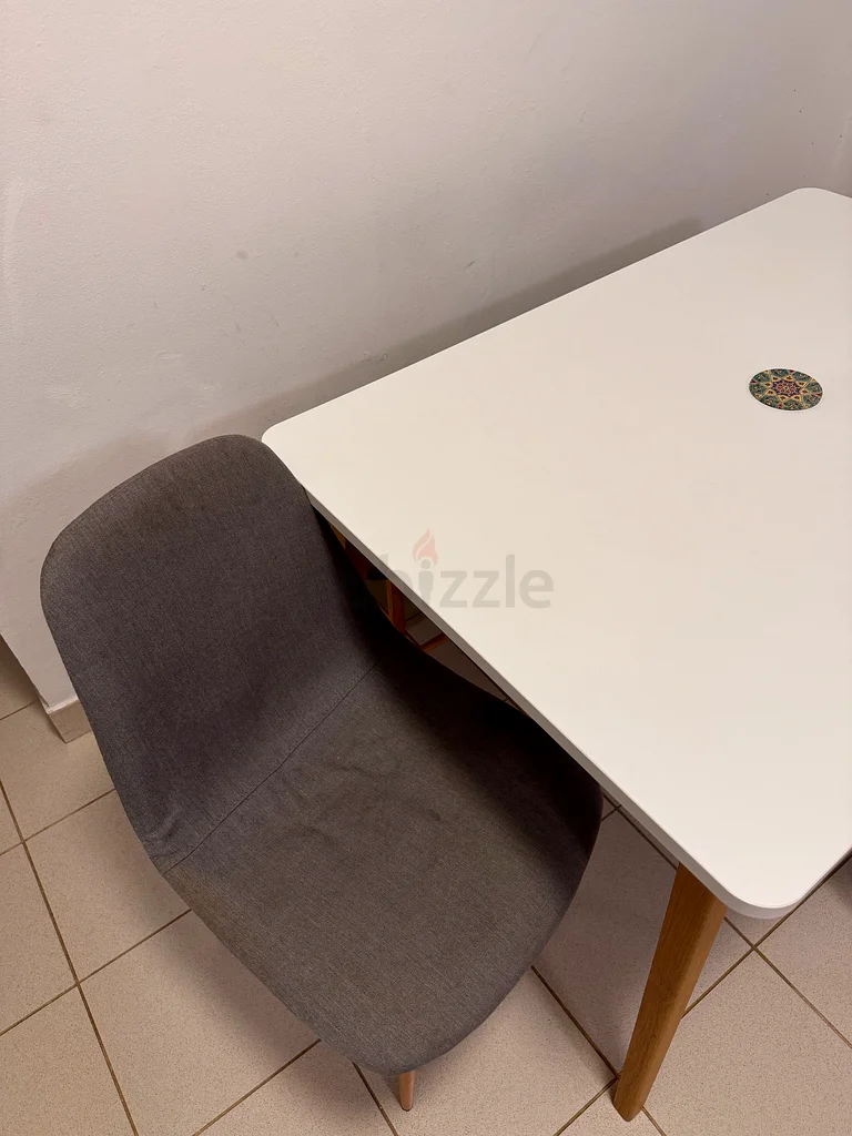 JYSK DINING TABLE ANS CHAIRS, LIKE NEW