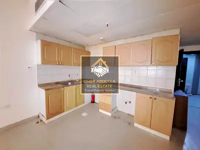 Beautiful Kichen // Centre Ac / Prime Location Only Family Building