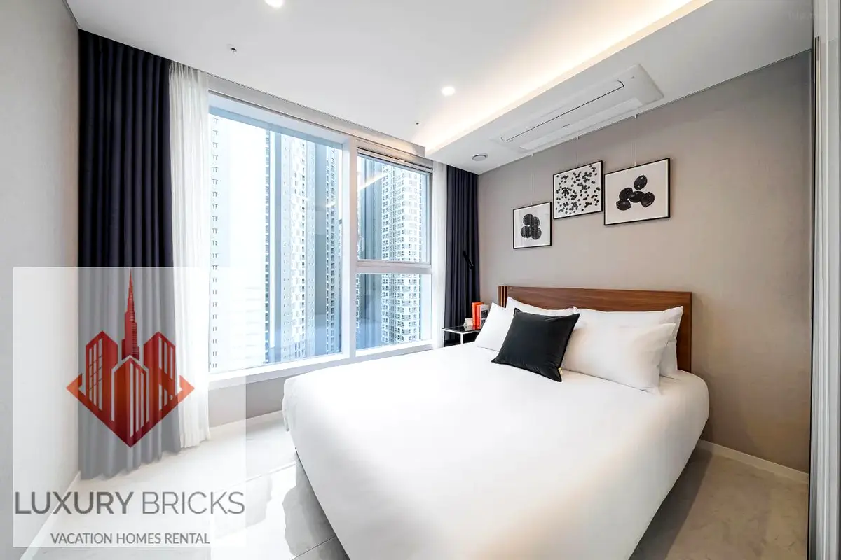 Apartment AMAZING EARLY SUMMER DEALS FURNISHED ONE BEDROOM ALL BILLS INCLUDED Dubai