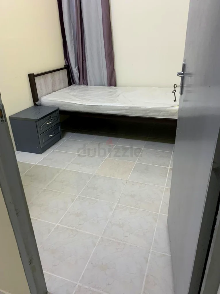 Apartment ‎ ‎بارتشن كبير/ غرفة Big Partition for rent international