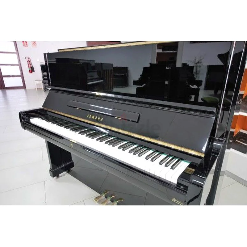 بيانو قائم أصلي من صنع اليابان من شركة ياماها طراز U2.63226780896387113