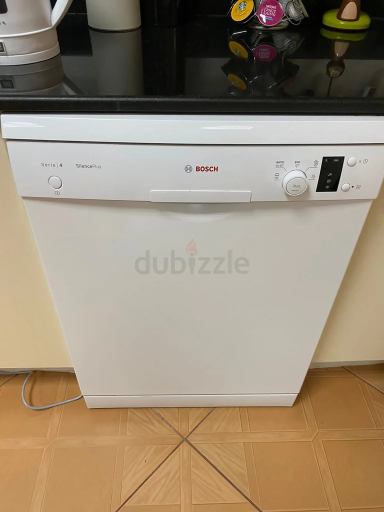 Bosch 2 رفوف سلسلة 4 غسالة أطباق مستقلة 60 سم بيضاء التوصيل المجاني + الضمان629316691023381120