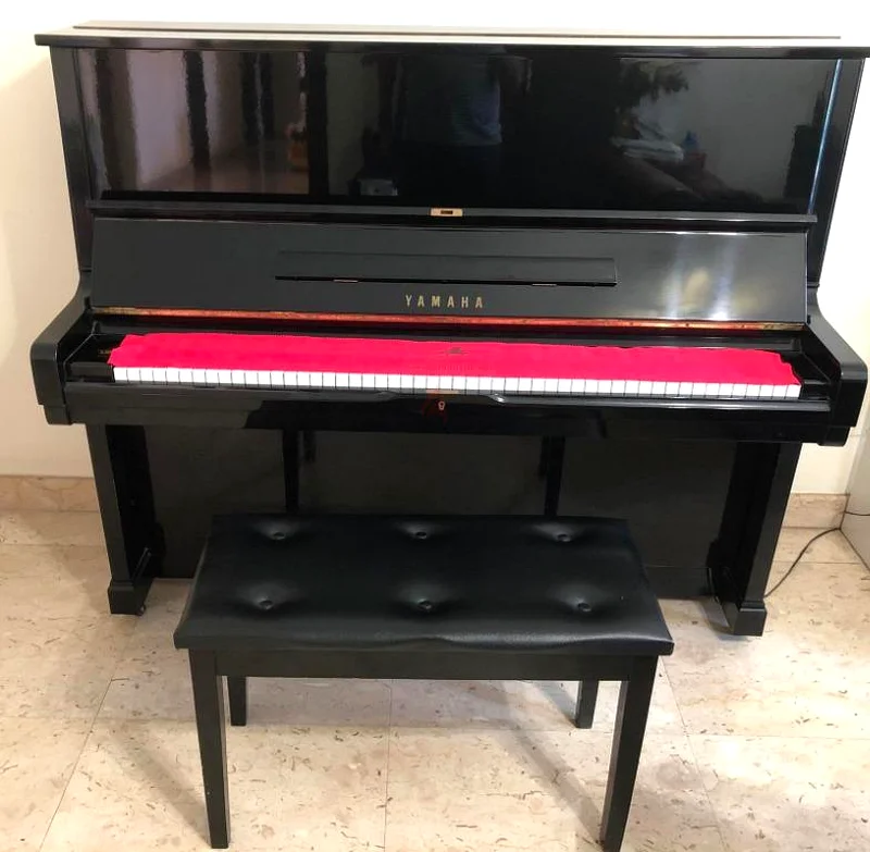 بيانو قائم أصلي من صنع اليابان من شركة ياماها طراز U2.63226780896387112