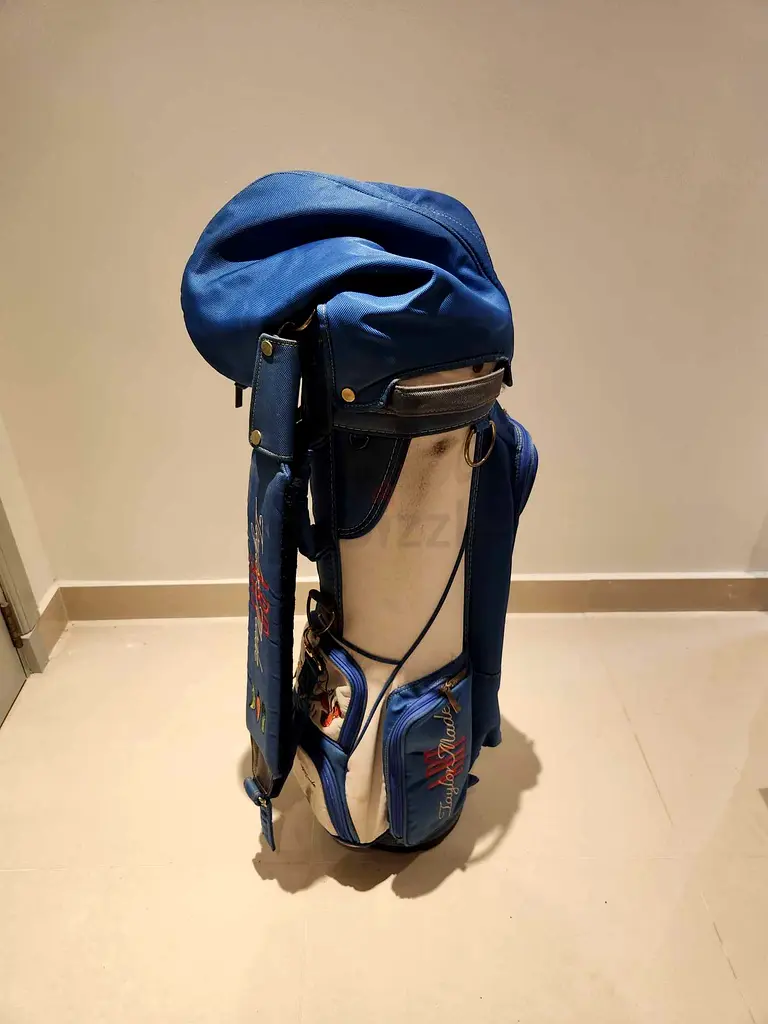 TaylorMade ART Limited Edition Golf Cart Bag