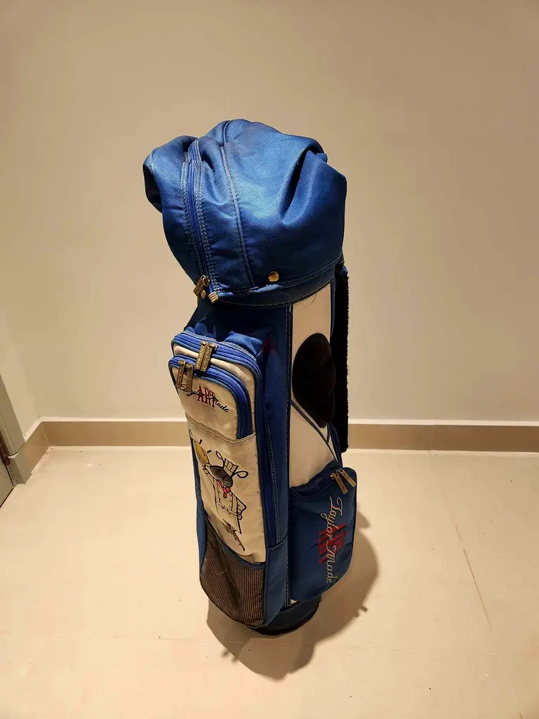 TaylorMade ART Limited Edition Golf Cart Bag