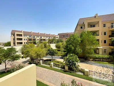 1478 Sq Ft | Garden View | Close To Shops