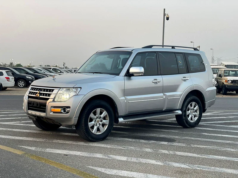 2022 Mitsubishi Pajero GLS 3.0L MidOption+ 7 Seater - 4x4 AWD - Rear CAM - Original Paint63153228201859112