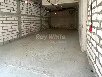 Retail Shop | Prime Location | Community View