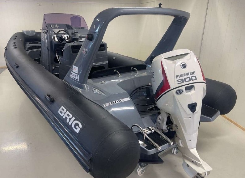 BOAT BRIG 780 M/EVINRUDE 300 Prestige Dubai Motor for Boats