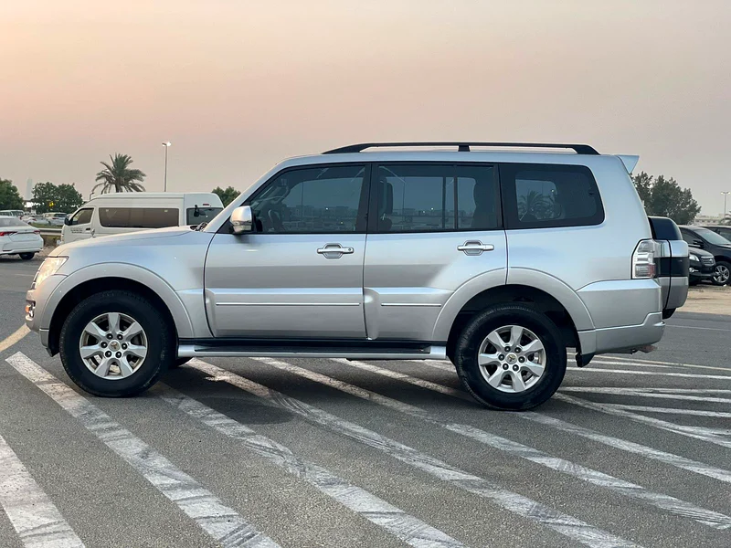 2022 Mitsubishi Pajero GLS 3.0L MidOption+ 7 Seater - 4x4 AWD - Rear CAM - Original Paint63153228201859113