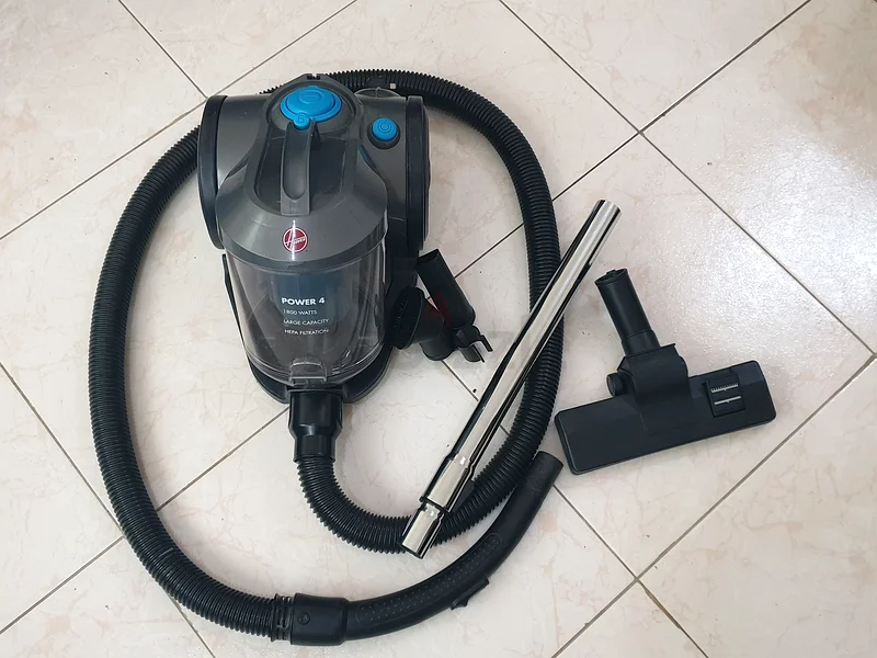 Hoover Power 4 1800W vacuum