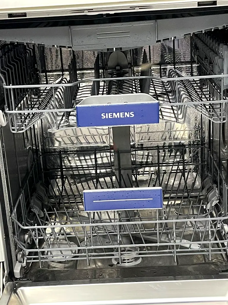 Siemens brand iq500 dishwasher 3racks