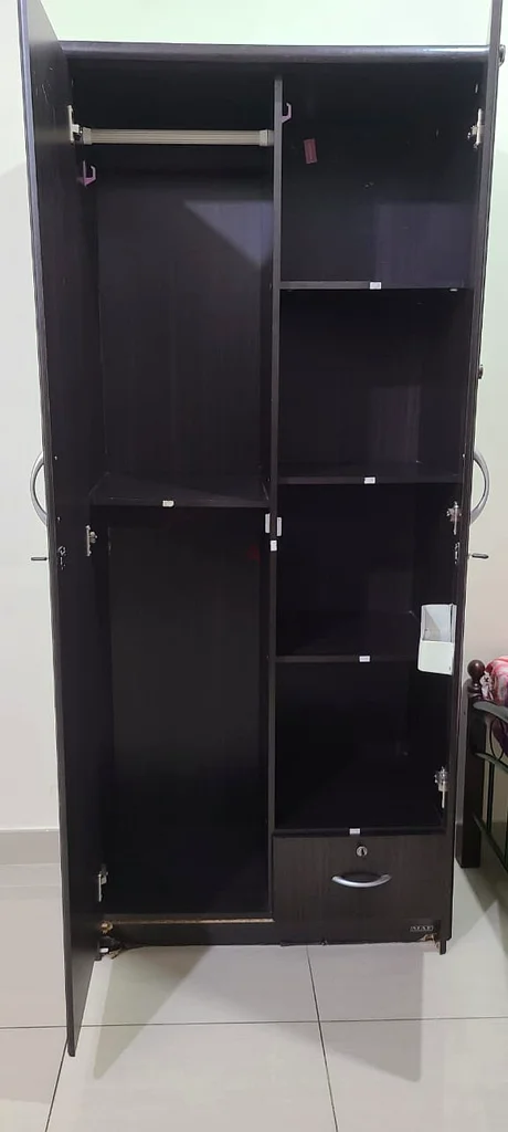 Apartment Live Deal ! One space in Twin Sharing Executive Type Room