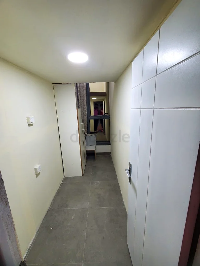 Apartment Partitions rooms for rent in business bay oval tower dubai Dubai