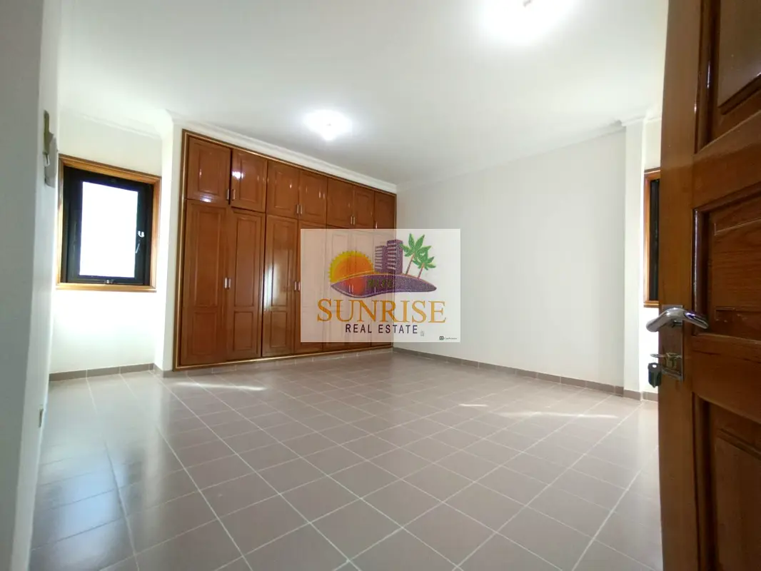 Apartment Bright Stunning 4 Bedrooms Hall Wardrobes With Maids Room