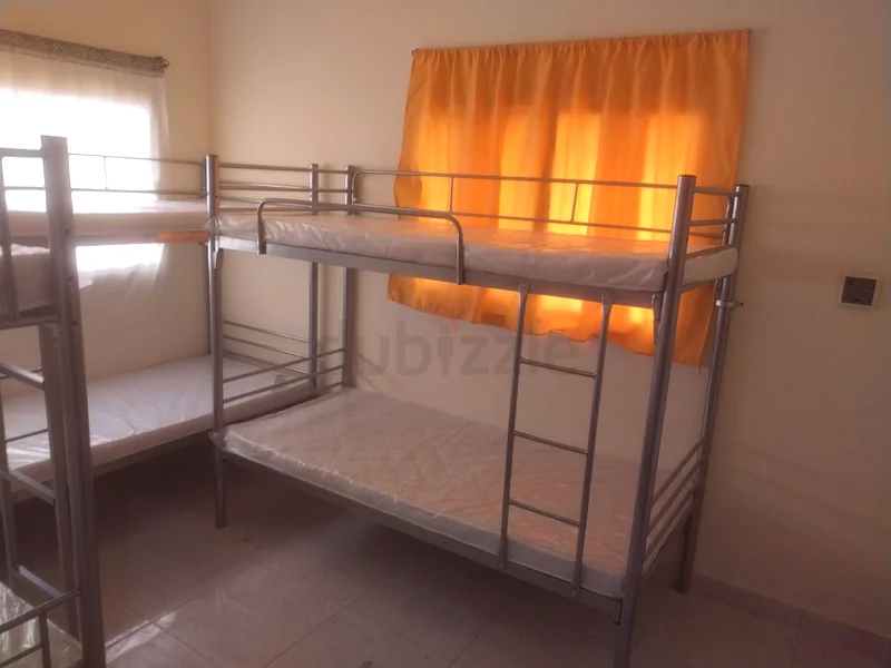 Apartment Bed space available for Bachelors Dubai
