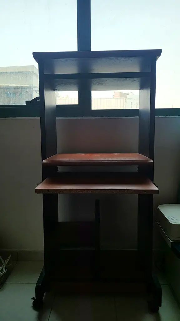 Computer table for 30 aed